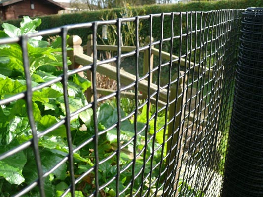 Green plastic garden fence is Beneficial for your garden
